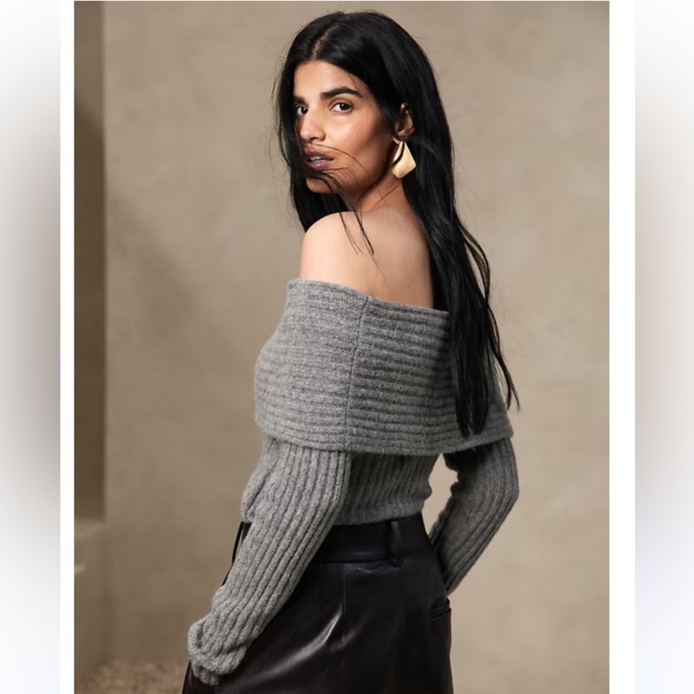 Banana Republic Plume off the shoulder sweater top